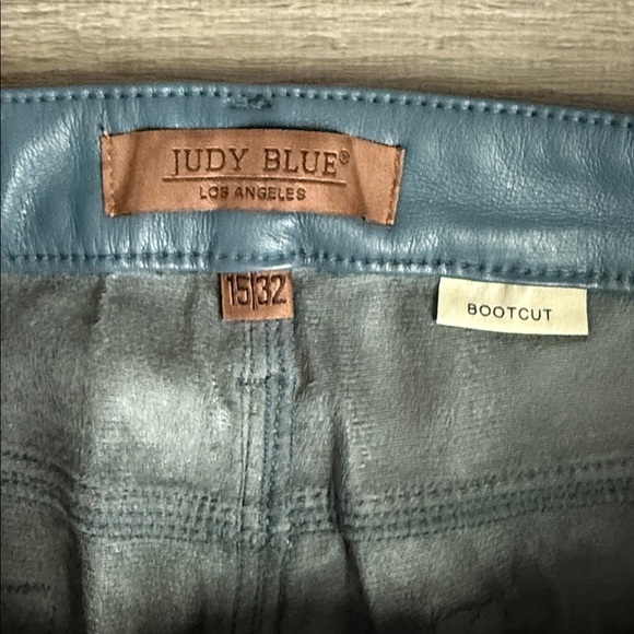 NEW Judy Blue high-waisted tummy control faux leather bootcut pants 32 - Picture 8 of 14